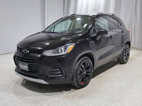 Used 2021 Chevrolet Trax LT w/ Redline Edition image 7