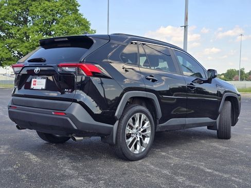 Certified 2020 Toyota RAV4 XLE Premium AWD/4WD image 16