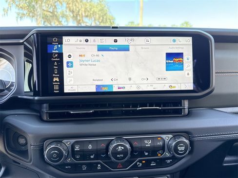 New 2025 Jeep Gladiator Mojave image 23