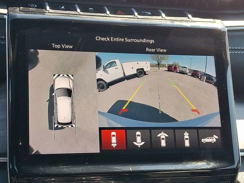 Used 2024 Jeep Grand Cherokee L Limited w/ Luxury Tech Group II image 18