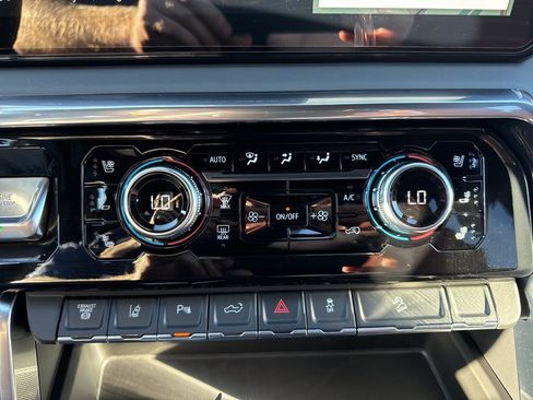 New 2026 GMC Sierra 2500 Denali Ultimate image 21