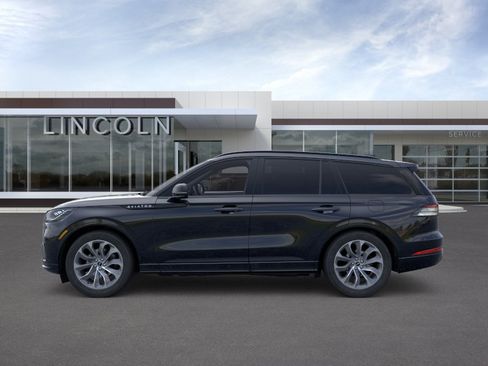 New 2026 Lincoln Aviator AWD w/ Jet Appearance Package image 3