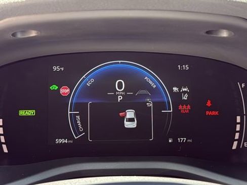 Used 2025 Toyota Camry LE w/ Convenience Package image 25