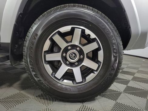 Used 2024 Toyota 4Runner TRD Off-Road Premium image 11