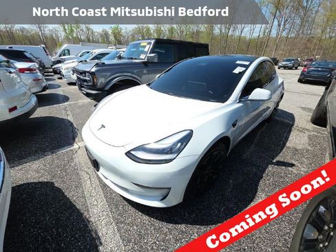 Used 2020 Tesla Model 3 Standard Range image 1