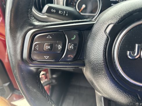 Used 2022 Jeep Wrangler Unlimited Sport AWD/4WD image 13