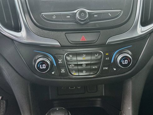 Used 2021 Chevrolet Equinox LT FWD image 15