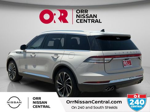 Used 2023 Lincoln Aviator Reserve w/ Equipment Group 201A RWD image 7