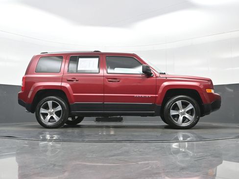 Used 2016 Jeep Patriot High Altitude AWD/4WD image 29