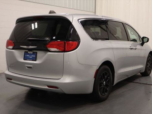 Certified 2023 Chrysler Voyager LX FWD image 10