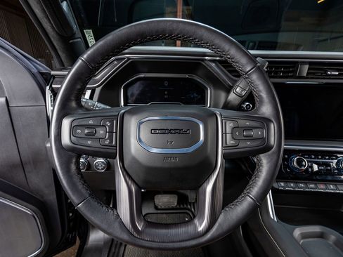 Used 2024 GMC Sierra 2500 Denali Ultimate image 18