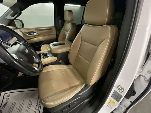 Used 2021 Chevrolet Tahoe Premier w/ Premium Package image 19