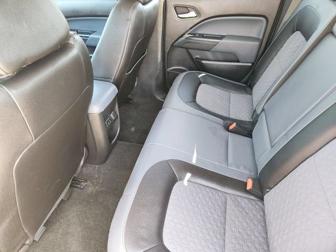 Used 2017 Chevrolet Colorado Z71 AWD/4WD image 39