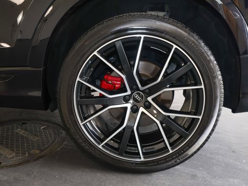 Used 2021 Audi Q8 Premium Plus w/ Premium Plus Package AWD/4WD image 47