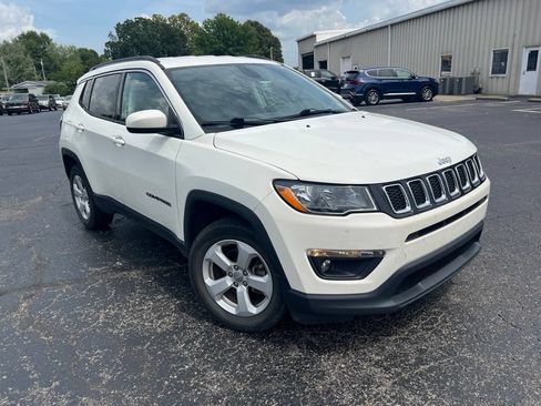 Used 2020 Jeep Compass Latitude w/ Cold Weather Group AWD/4WD image 1