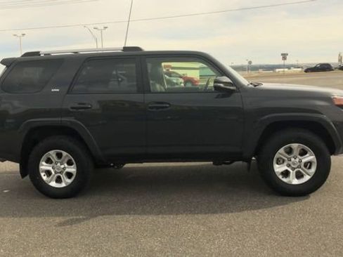 Used 2024 Toyota 4Runner SR5 Premium w/ Moonroof Package image 9