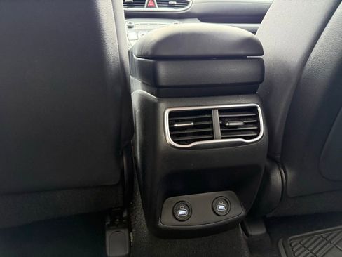 Used 2021 Hyundai Santa Fe SE FWD image 23
