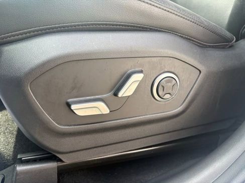 Used 2025 Hyundai Santa Fe Limited FWD image 27