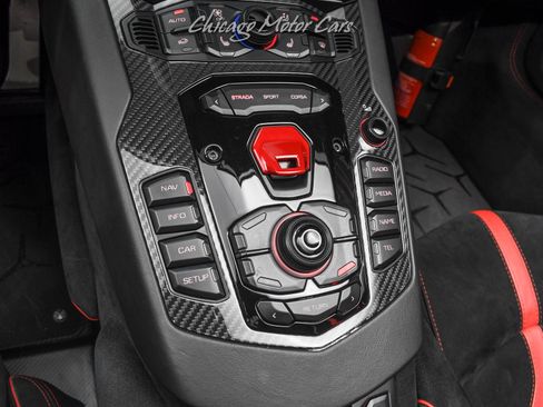 Used 2016 Lamborghini Aventador LP 750-4 Superveloce AWD/4WD image 17