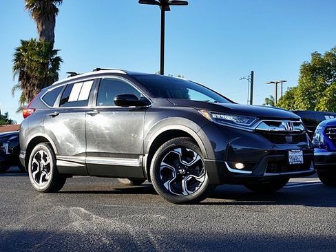 Used 2018 Honda CR-V Touring image 2