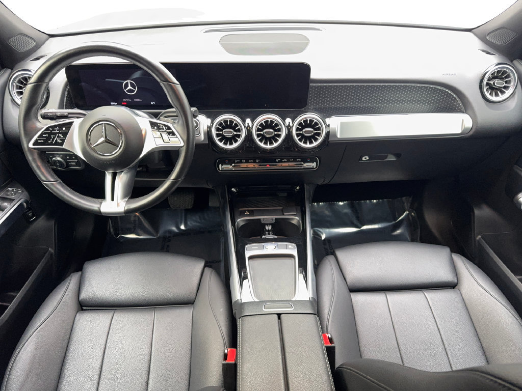 Used 2025 Mercedes-Benz GLB 250 4MATIC image 50