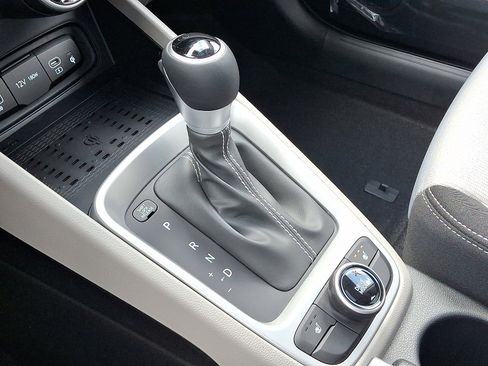 New 2026 Hyundai Venue SEL FWD image 7