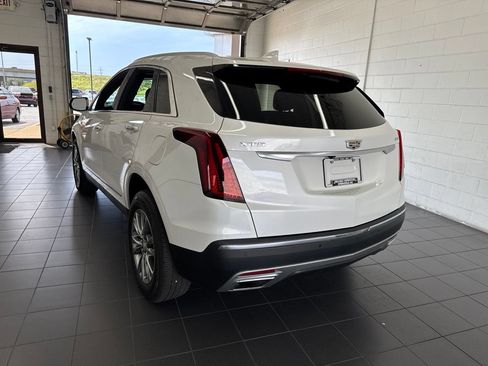 Used 2021 Cadillac XT5 Premium Luxury FWD image 6