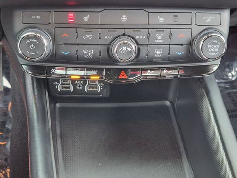 Used 2025 Dodge Durango GT AWD/4WD image 29