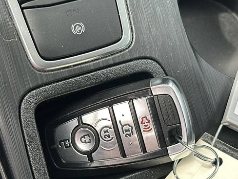Used 2025 Ford Escape Platinum AWD/4WD image 33