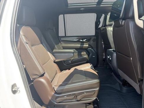Used 2023 GMC Yukon XL Denali w/ Denali Reserve Package AWD/4WD image 46