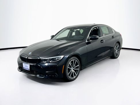 Used 2022 BMW 330i xDrive 330i xDrive w/ Driving Assistance Package image 1