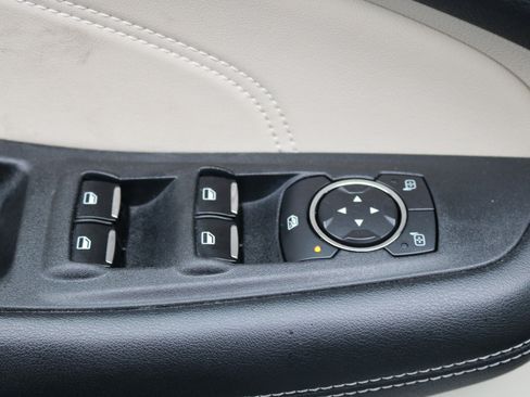 Used 2022 Ford Edge Titanium image 16