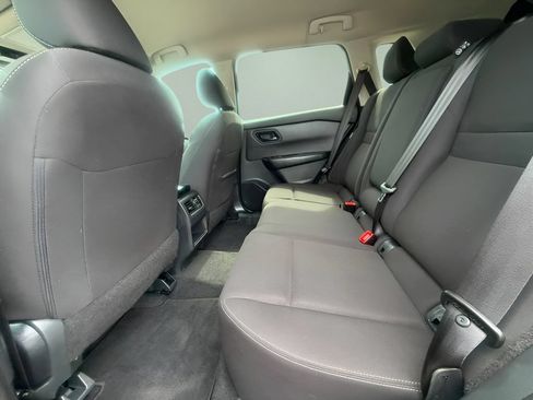 Used 2024 Nissan Rogue S AWD/4WD image 16