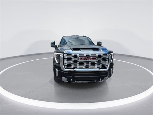 New 2025 GMC Sierra 2500 Denali w/ Denali Reserve Package image 3