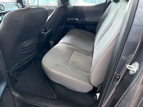 Used 2021 Toyota Tacoma SR5 AWD/4WD image 10