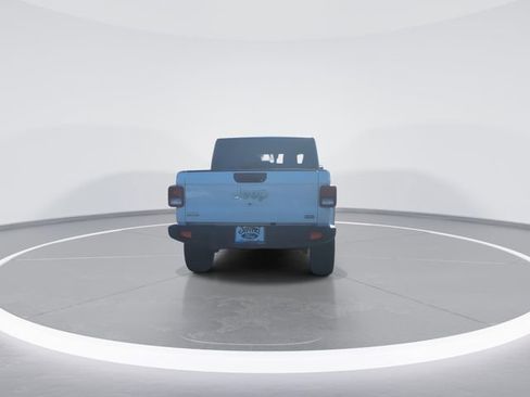 Used 2023 Jeep Gladiator Overland image 7