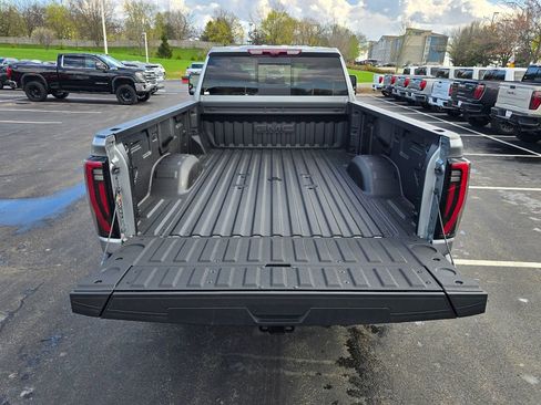 New 2026 GMC Sierra 2500 AT4 w/ AT4 Premium Plus Package AWD/4WD image 30