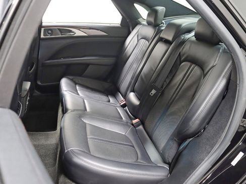 Used 2020 Lincoln MKZ Reserve w/ Monochromatic Package image 27