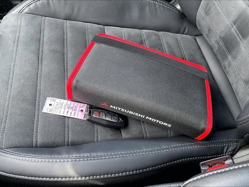 Used 2022 Mitsubishi Outlander SE AWD/4WD image 10
