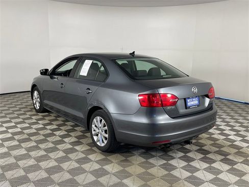 Used 2011 Volkswagen Jetta SE image 19