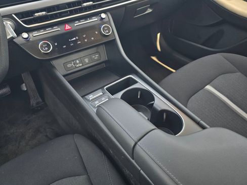 Certified 2025 Hyundai Sonata SEL FWD image 16