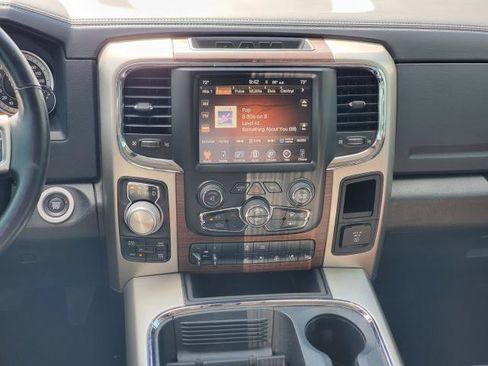 Used 2017 RAM 1500 Laramie w/ Convenience Group AWD/4WD image 23
