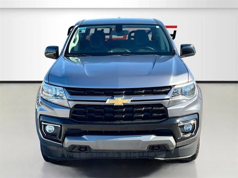 Used 2022 Chevrolet Colorado Z71 image 2