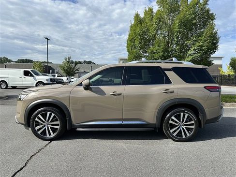 Certified 2023 Nissan Pathfinder Platinum w/ Lighting Package (N93) image 5