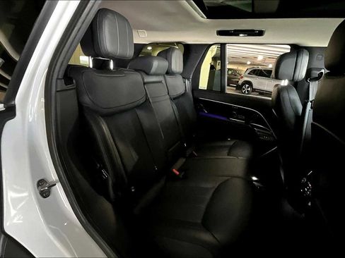 Used 2022 Land Rover Range Rover SE image 35