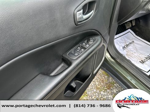 Used 2019 Jeep Compass Latitude w/ Cold Weather Group AWD/4WD image 11