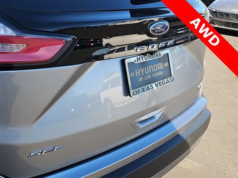 Used 2024 Ford Edge SEL image 11