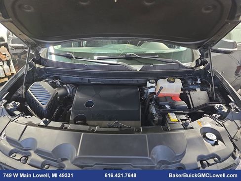 Used 2020 Chevrolet Traverse LT w/ Driver Confidence II Package image 31