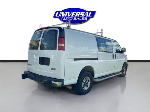 Used 2017 GMC Savana 2500 image 7