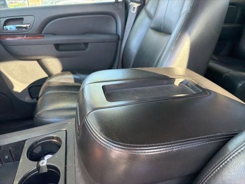 Used 2011 Chevrolet Silverado 2500 LTZ w/ LTZ Plus Package image 30